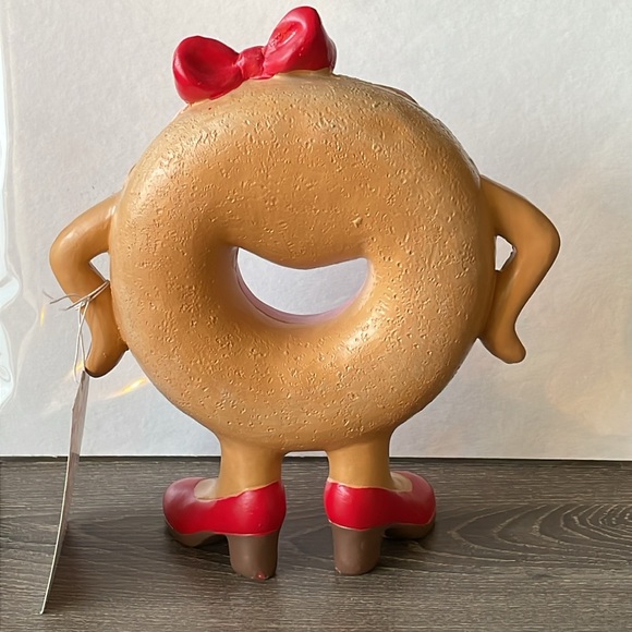 Tabletop Friendly Donut - Picture 2 of 2